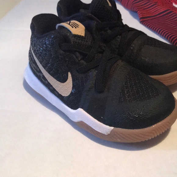 Nike Kyrie 3 - Picture 3 of 6